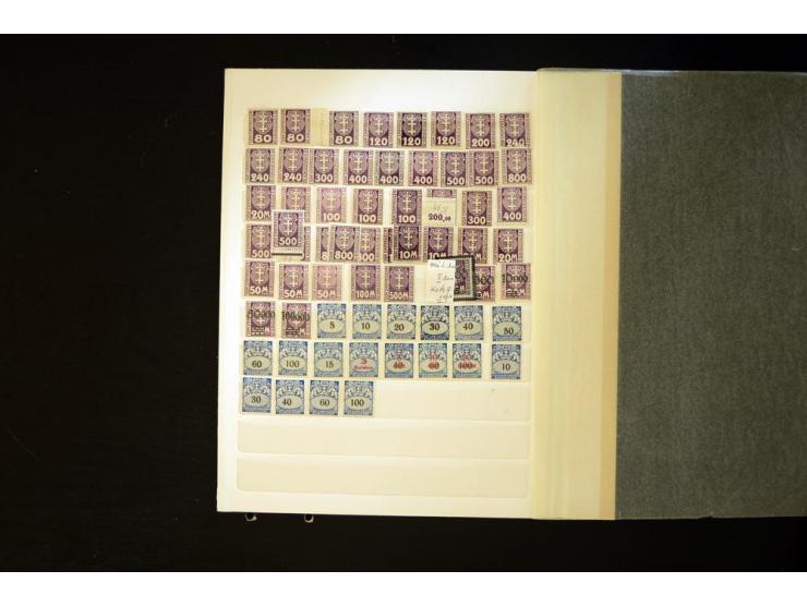 1920/39, ungebrauchte Sammlung mit diversen besseren Werten dabei Mi.-Nr. 39, 207-11 und 220-230, gute Erhaltung