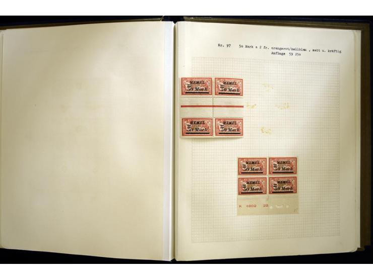1920/22, vorwiegend ungebrauchte, 4-bändige Spezialsammlung von Druckdaten, Zwischenstegpaare und Millesime, dabei viele Einh