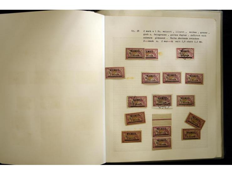 1920/22, vorwiegend ungebrauchte, 4-bändige Spezialsammlung von Druckdaten, Zwischenstegpaare und Millesime, dabei viele Einh