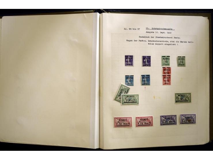 1920/22, vorwiegend ungebrauchte, 4-bändige Spezialsammlung von Druckdaten, Zwischenstegpaare und Millesime, dabei viele Einh