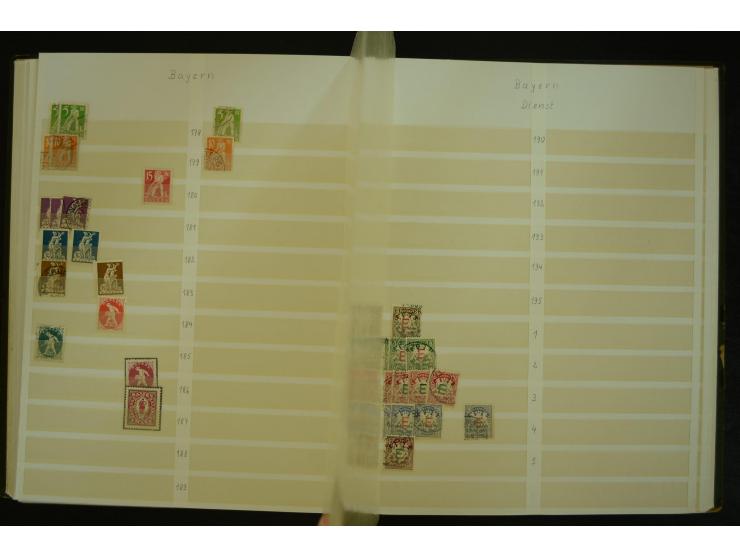 1849/1945(ca.), ARBEITSMATERIAL EINES BRIEFMARKENRESTAURATORS, hochinteressanter Bestand in Steckalben und Tütchen, dabei  vi