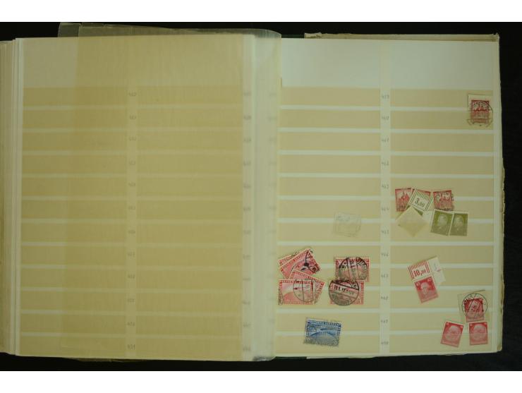 1849/1945(ca.), ARBEITSMATERIAL EINES BRIEFMARKENRESTAURATORS, hochinteressanter Bestand in Steckalben und Tütchen, dabei  vi