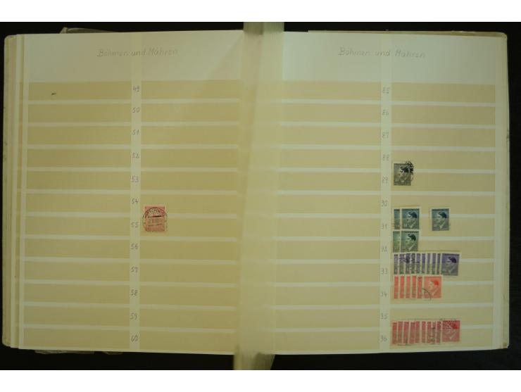 1849/1945(ca.), ARBEITSMATERIAL EINES BRIEFMARKENRESTAURATORS, hochinteressanter Bestand in Steckalben und Tütchen, dabei  vi