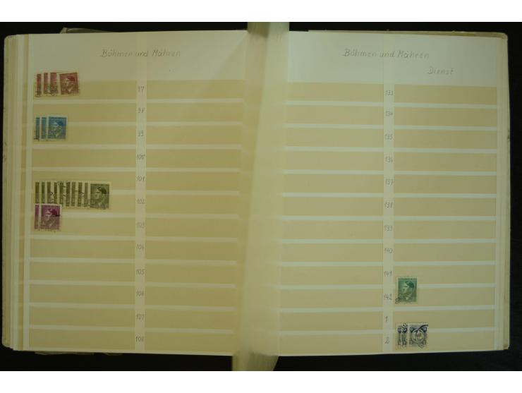 1849/1945(ca.), ARBEITSMATERIAL EINES BRIEFMARKENRESTAURATORS, hochinteressanter Bestand in Steckalben und Tütchen, dabei  vi