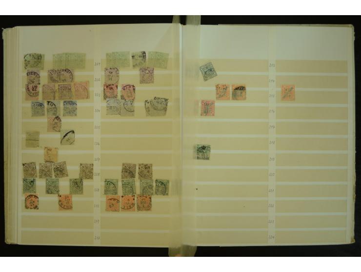 1849/1945(ca.), ARBEITSMATERIAL EINES BRIEFMARKENRESTAURATORS, hochinteressanter Bestand in Steckalben und Tütchen, dabei  vi