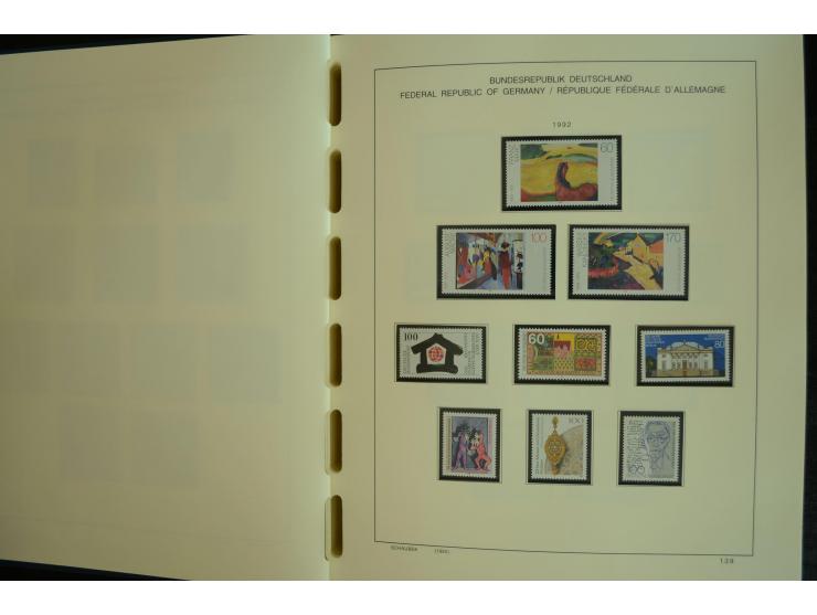 1945/2012, ungebrauchte/postfrische und gestempelte Sammlung, dabei Bizone mit besseren u.a. Mi.-Nr. 93I XG gestempelt mit Fo
