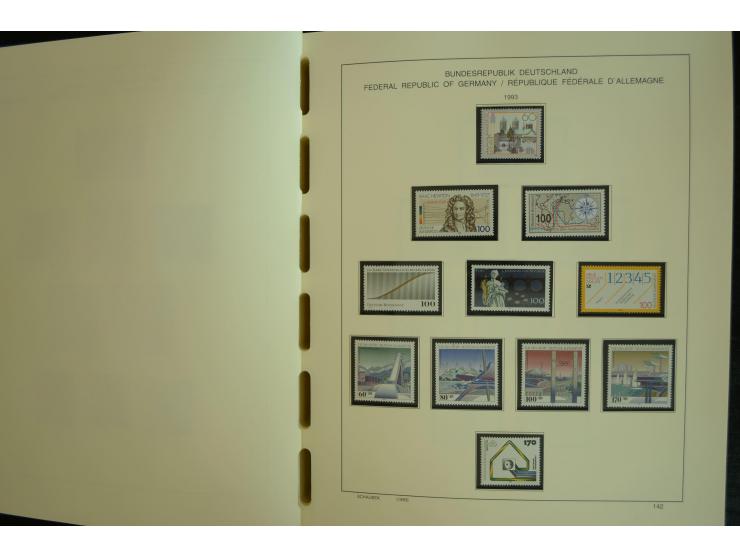 1945/2012, ungebrauchte/postfrische und gestempelte Sammlung, dabei Bizone mit besseren u.a. Mi.-Nr. 93I XG gestempelt mit Fo