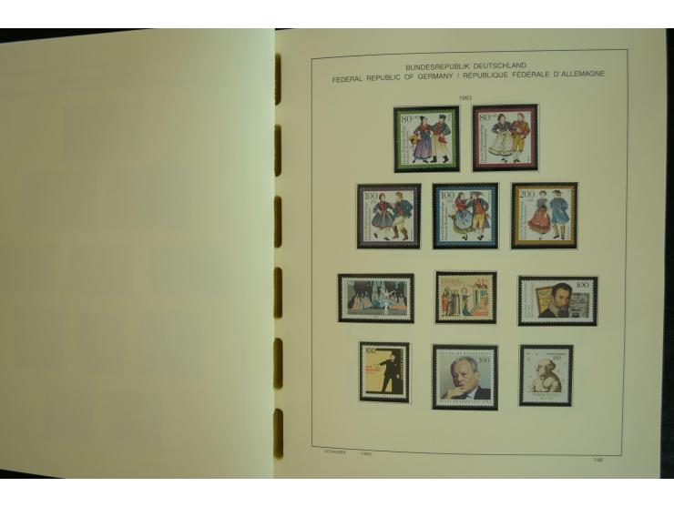 1945/2012, ungebrauchte/postfrische und gestempelte Sammlung, dabei Bizone mit besseren u.a. Mi.-Nr. 93I XG gestempelt mit Fo