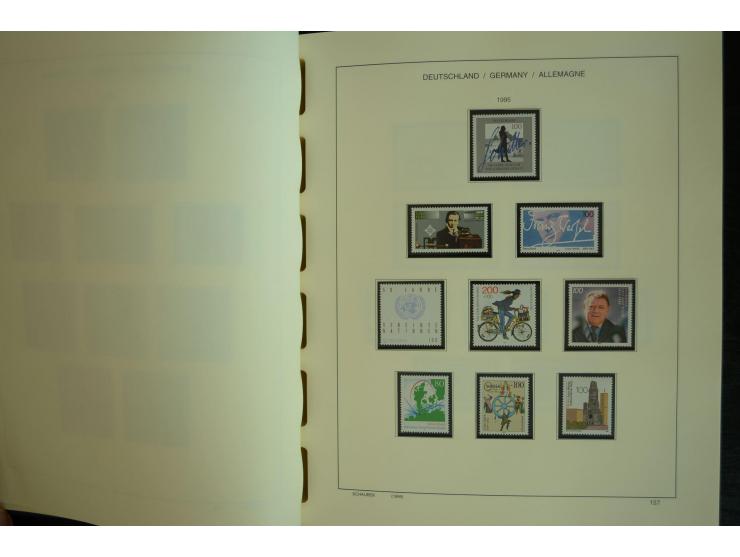 1945/2012, ungebrauchte/postfrische und gestempelte Sammlung, dabei Bizone mit besseren u.a. Mi.-Nr. 93I XG gestempelt mit Fo