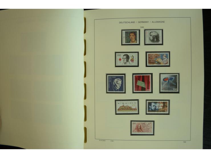 1945/2012, ungebrauchte/postfrische und gestempelte Sammlung, dabei Bizone mit besseren u.a. Mi.-Nr. 93I XG gestempelt mit Fo