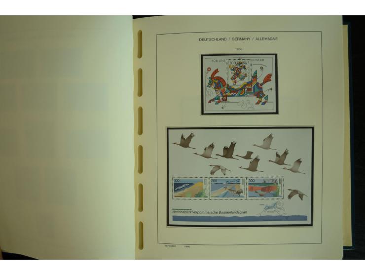 1945/2012, ungebrauchte/postfrische und gestempelte Sammlung, dabei Bizone mit besseren u.a. Mi.-Nr. 93I XG gestempelt mit Fo