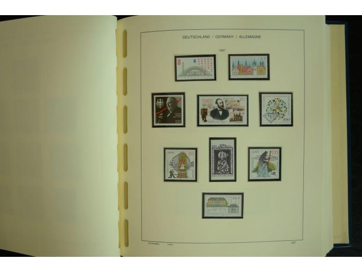 1945/2012, ungebrauchte/postfrische und gestempelte Sammlung, dabei Bizone mit besseren u.a. Mi.-Nr. 93I XG gestempelt mit Fo
