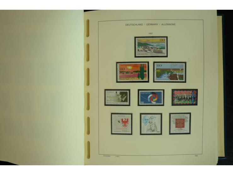 1945/2012, ungebrauchte/postfrische und gestempelte Sammlung, dabei Bizone mit besseren u.a. Mi.-Nr. 93I XG gestempelt mit Fo