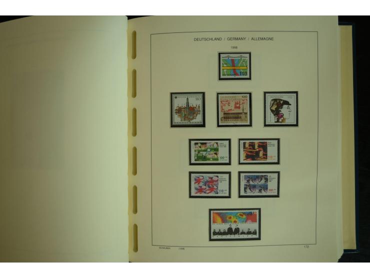 1945/2012, ungebrauchte/postfrische und gestempelte Sammlung, dabei Bizone mit besseren u.a. Mi.-Nr. 93I XG gestempelt mit Fo