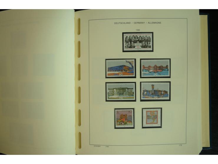 1945/2012, ungebrauchte/postfrische und gestempelte Sammlung, dabei Bizone mit besseren u.a. Mi.-Nr. 93I XG gestempelt mit Fo