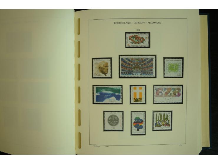 1945/2012, ungebrauchte/postfrische und gestempelte Sammlung, dabei Bizone mit besseren u.a. Mi.-Nr. 93I XG gestempelt mit Fo