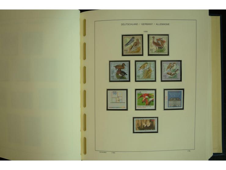 1945/2012, ungebrauchte/postfrische und gestempelte Sammlung, dabei Bizone mit besseren u.a. Mi.-Nr. 93I XG gestempelt mit Fo
