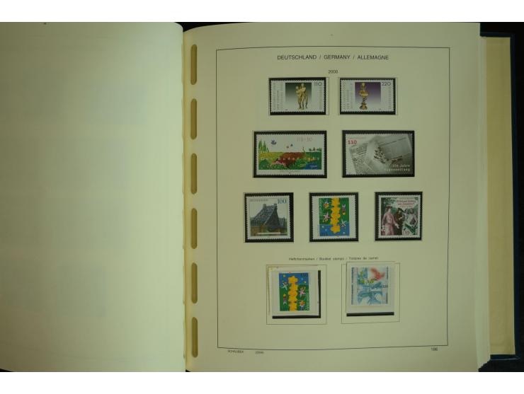 1945/2012, ungebrauchte/postfrische und gestempelte Sammlung, dabei Bizone mit besseren u.a. Mi.-Nr. 93I XG gestempelt mit Fo