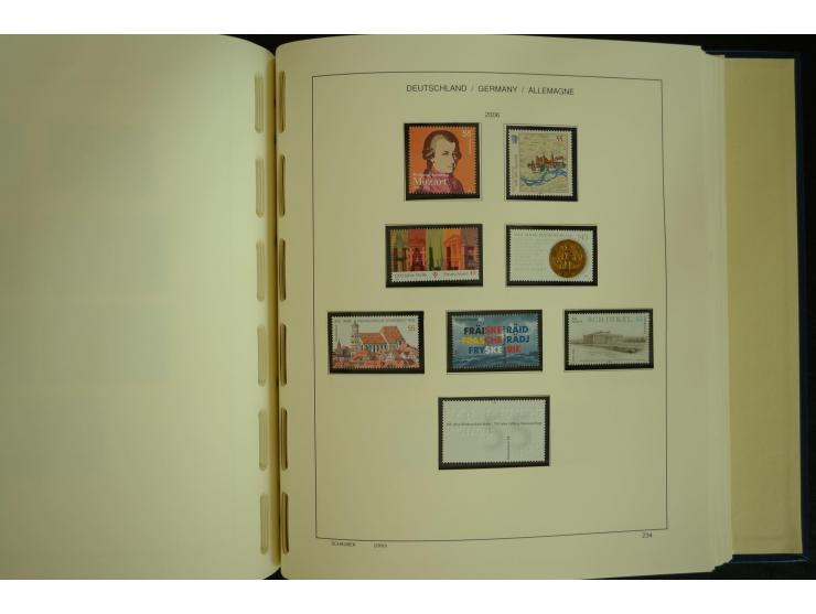 1945/2012, ungebrauchte/postfrische und gestempelte Sammlung, dabei Bizone mit besseren u.a. Mi.-Nr. 93I XG gestempelt mit Fo