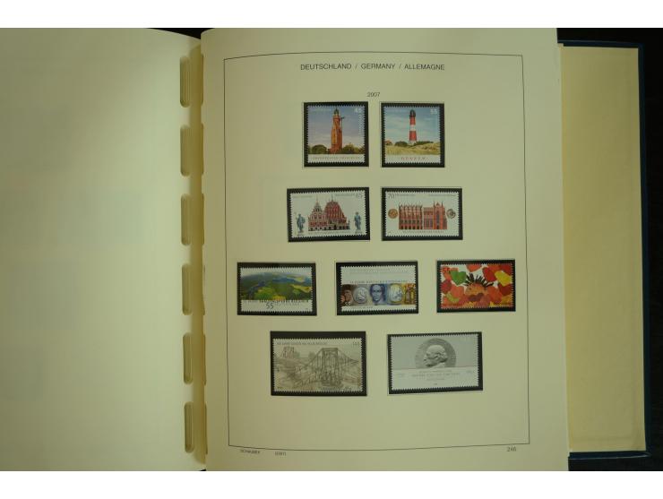 1945/2012, ungebrauchte/postfrische und gestempelte Sammlung, dabei Bizone mit besseren u.a. Mi.-Nr. 93I XG gestempelt mit Fo