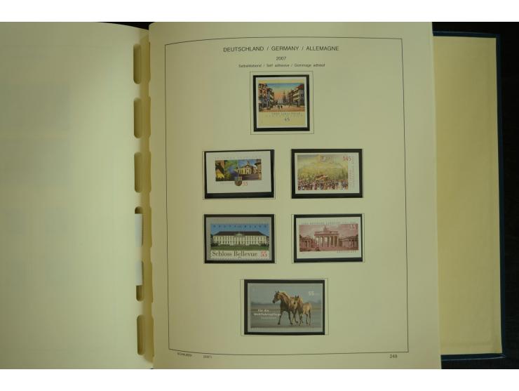 1945/2012, ungebrauchte/postfrische und gestempelte Sammlung, dabei Bizone mit besseren u.a. Mi.-Nr. 93I XG gestempelt mit Fo