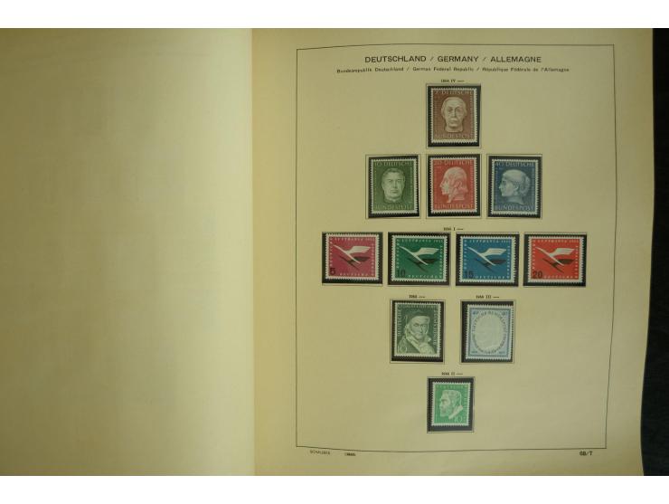 1945/2012, ungebrauchte/postfrische und gestempelte Sammlung, dabei Bizone mit besseren u.a. Mi.-Nr. 93I XG gestempelt mit Fo