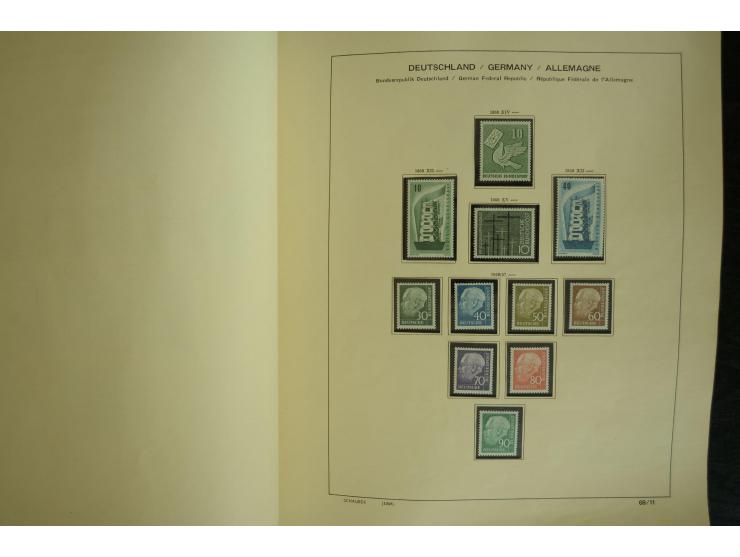 1945/2012, ungebrauchte/postfrische und gestempelte Sammlung, dabei Bizone mit besseren u.a. Mi.-Nr. 93I XG gestempelt mit Fo