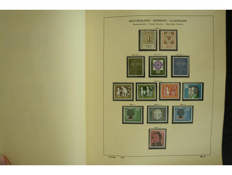 1945/2012, ungebrauchte/postfrische und gestempelte Sammlung, dabei Bizone mit besseren u.a. Mi.-Nr. 93I XG gestempelt mit Fo