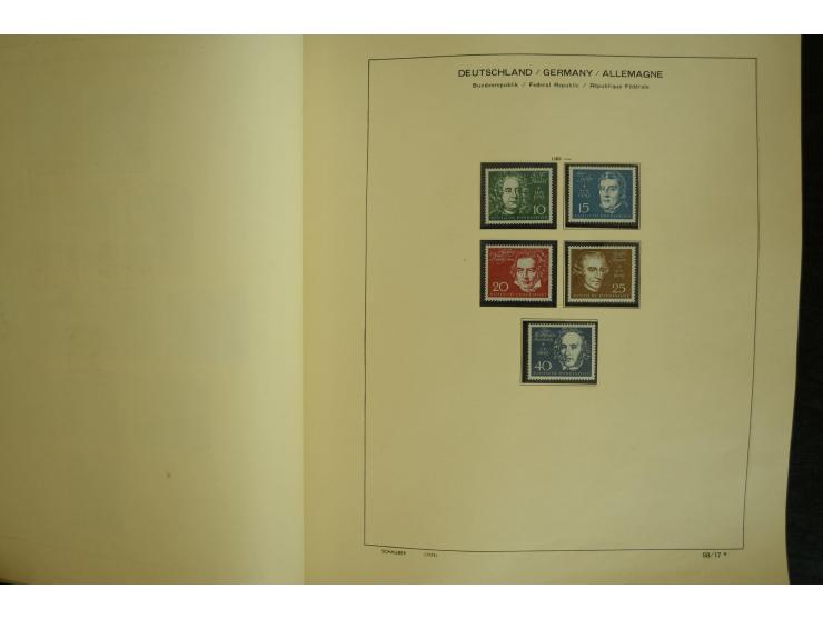 1945/2012, ungebrauchte/postfrische und gestempelte Sammlung, dabei Bizone mit besseren u.a. Mi.-Nr. 93I XG gestempelt mit Fo