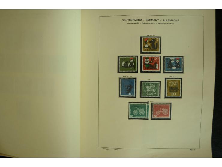 1945/2012, ungebrauchte/postfrische und gestempelte Sammlung, dabei Bizone mit besseren u.a. Mi.-Nr. 93I XG gestempelt mit Fo