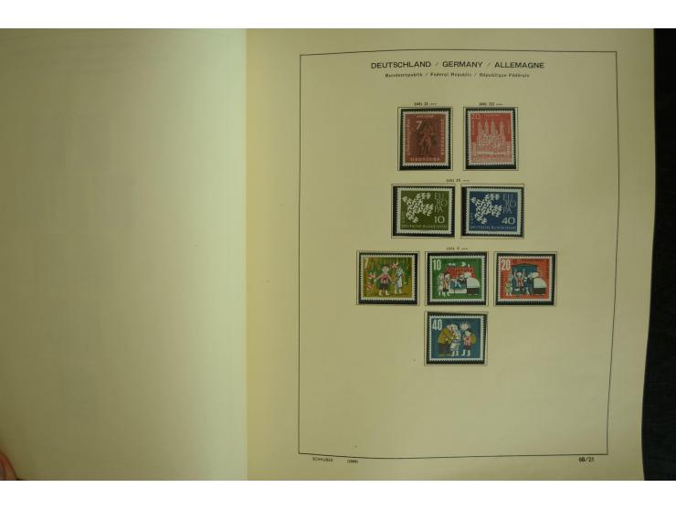 1945/2012, ungebrauchte/postfrische und gestempelte Sammlung, dabei Bizone mit besseren u.a. Mi.-Nr. 93I XG gestempelt mit Fo