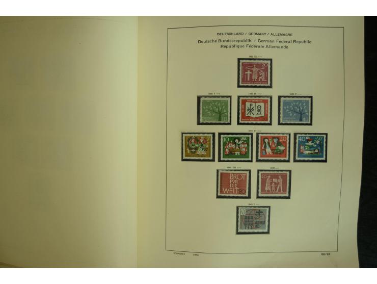 1945/2012, ungebrauchte/postfrische und gestempelte Sammlung, dabei Bizone mit besseren u.a. Mi.-Nr. 93I XG gestempelt mit Fo