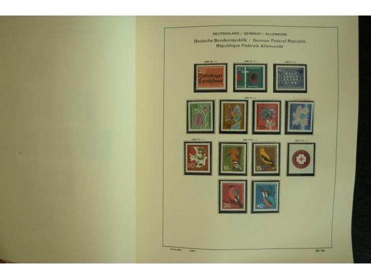 1945/2012, ungebrauchte/postfrische und gestempelte Sammlung, dabei Bizone mit besseren u.a. Mi.-Nr. 93I XG gestempelt mit Fo
