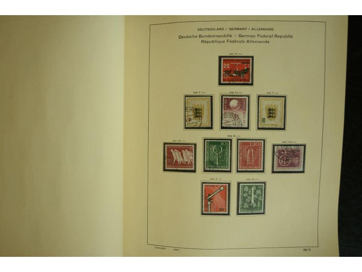 1945/2012, ungebrauchte/postfrische und gestempelte Sammlung, dabei Bizone mit besseren u.a. Mi.-Nr. 93I XG gestempelt mit Fo