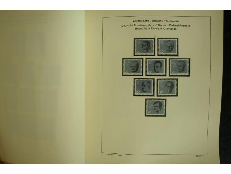 1945/2012, ungebrauchte/postfrische und gestempelte Sammlung, dabei Bizone mit besseren u.a. Mi.-Nr. 93I XG gestempelt mit Fo