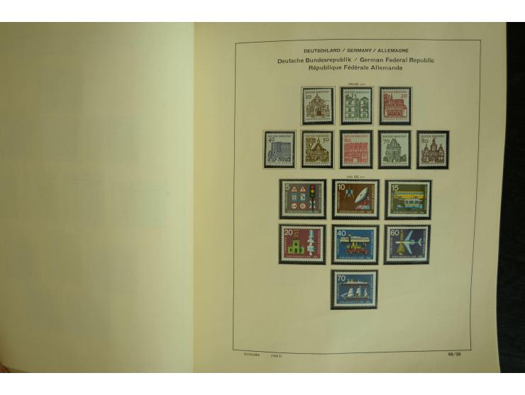 1945/2012, ungebrauchte/postfrische und gestempelte Sammlung, dabei Bizone mit besseren u.a. Mi.-Nr. 93I XG gestempelt mit Fo