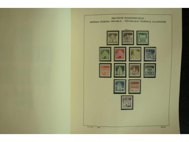 1945/2012, ungebrauchte/postfrische und gestempelte Sammlung, dabei Bizone mit besseren u.a. Mi.-Nr. 93I XG gestempelt mit Fo
