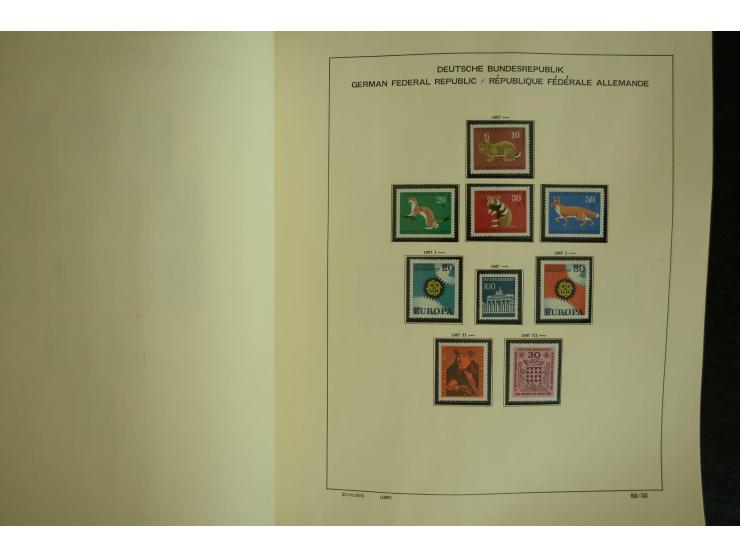 1945/2012, ungebrauchte/postfrische und gestempelte Sammlung, dabei Bizone mit besseren u.a. Mi.-Nr. 93I XG gestempelt mit Fo