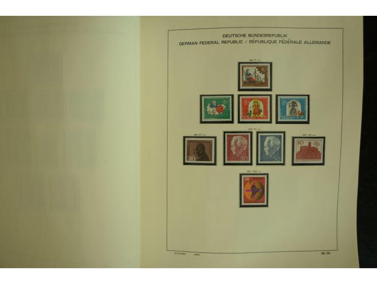 1945/2012, ungebrauchte/postfrische und gestempelte Sammlung, dabei Bizone mit besseren u.a. Mi.-Nr. 93I XG gestempelt mit Fo