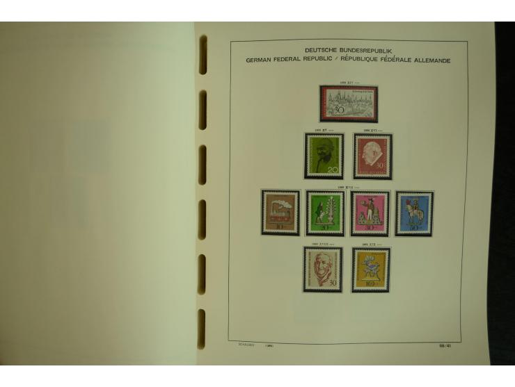 1945/2012, ungebrauchte/postfrische und gestempelte Sammlung, dabei Bizone mit besseren u.a. Mi.-Nr. 93I XG gestempelt mit Fo