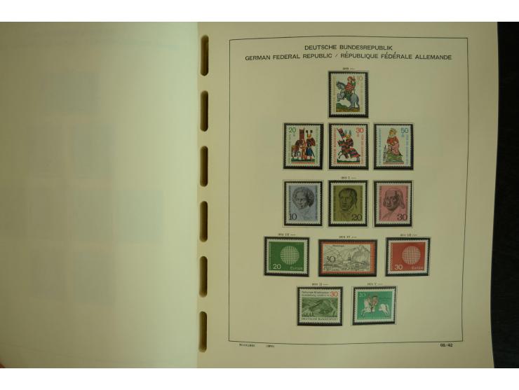 1945/2012, ungebrauchte/postfrische und gestempelte Sammlung, dabei Bizone mit besseren u.a. Mi.-Nr. 93I XG gestempelt mit Fo