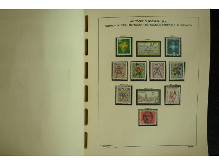 1945/2012, ungebrauchte/postfrische und gestempelte Sammlung, dabei Bizone mit besseren u.a. Mi.-Nr. 93I XG gestempelt mit Fo
