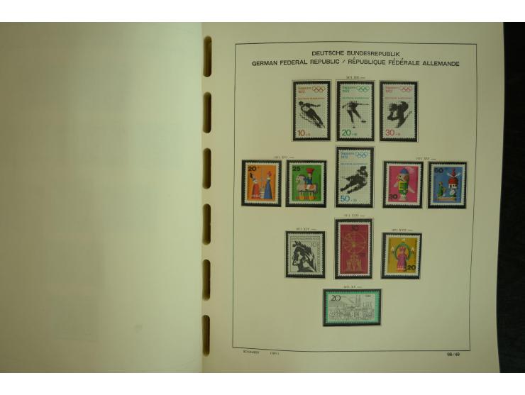 1945/2012, ungebrauchte/postfrische und gestempelte Sammlung, dabei Bizone mit besseren u.a. Mi.-Nr. 93I XG gestempelt mit Fo