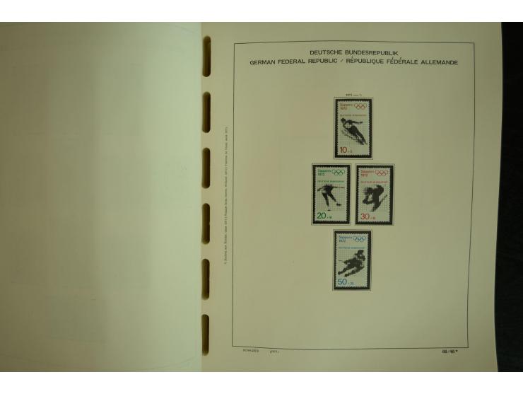 1945/2012, ungebrauchte/postfrische und gestempelte Sammlung, dabei Bizone mit besseren u.a. Mi.-Nr. 93I XG gestempelt mit Fo