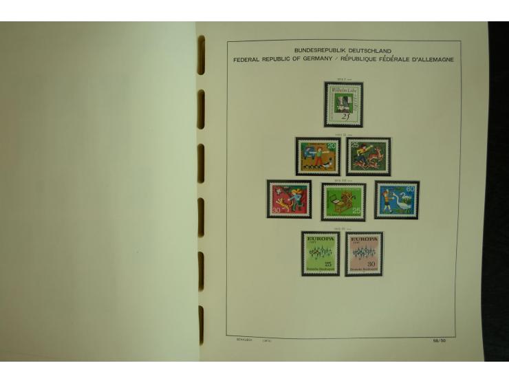 1945/2012, ungebrauchte/postfrische und gestempelte Sammlung, dabei Bizone mit besseren u.a. Mi.-Nr. 93I XG gestempelt mit Fo