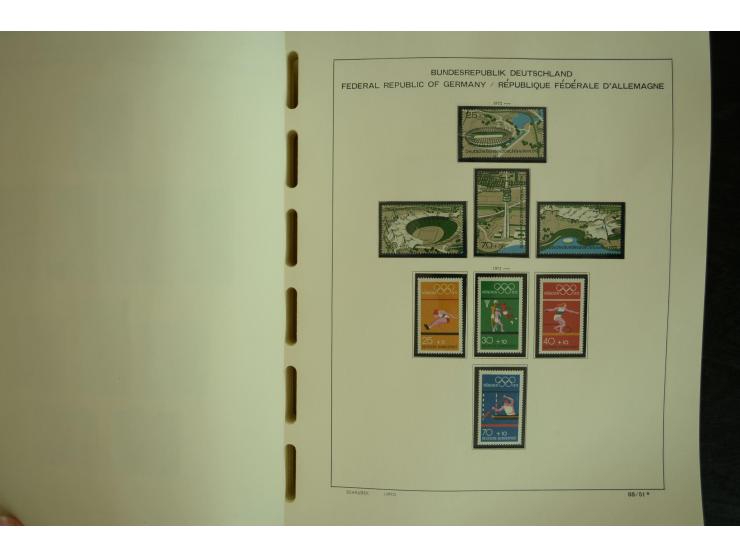 1945/2012, ungebrauchte/postfrische und gestempelte Sammlung, dabei Bizone mit besseren u.a. Mi.-Nr. 93I XG gestempelt mit Fo