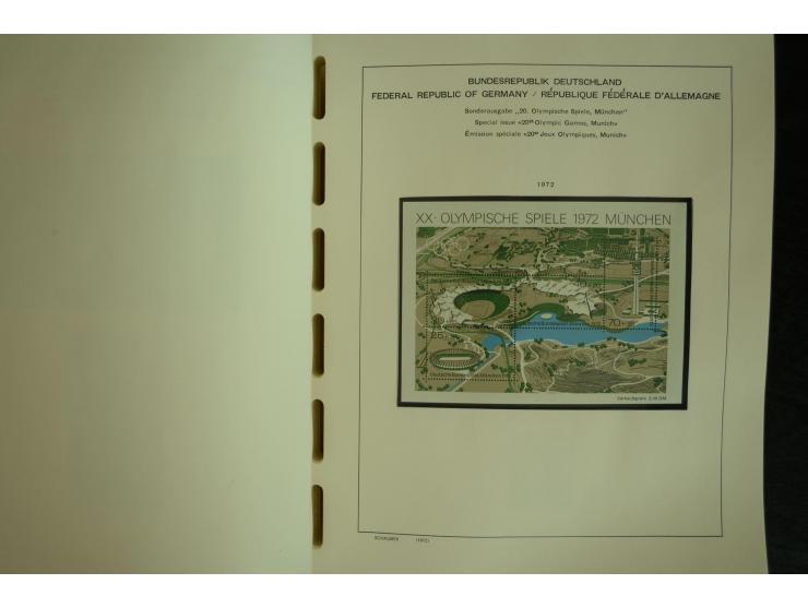 1945/2012, ungebrauchte/postfrische und gestempelte Sammlung, dabei Bizone mit besseren u.a. Mi.-Nr. 93I XG gestempelt mit Fo