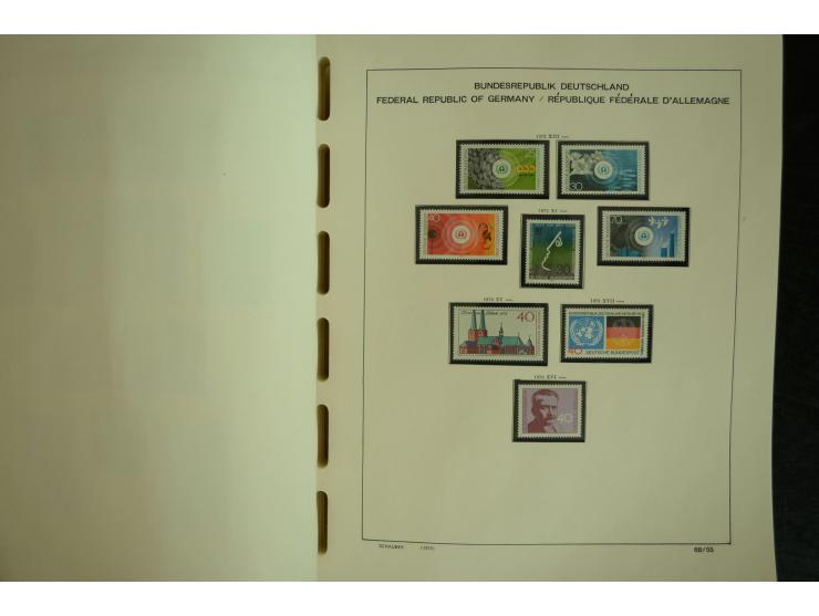 1945/2012, ungebrauchte/postfrische und gestempelte Sammlung, dabei Bizone mit besseren u.a. Mi.-Nr. 93I XG gestempelt mit Fo
