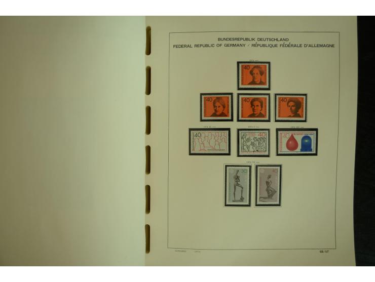 1945/2012, ungebrauchte/postfrische und gestempelte Sammlung, dabei Bizone mit besseren u.a. Mi.-Nr. 93I XG gestempelt mit Fo