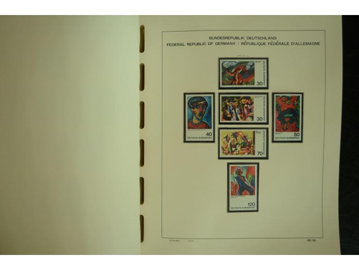 1945/2012, ungebrauchte/postfrische und gestempelte Sammlung, dabei Bizone mit besseren u.a. Mi.-Nr. 93I XG gestempelt mit Fo